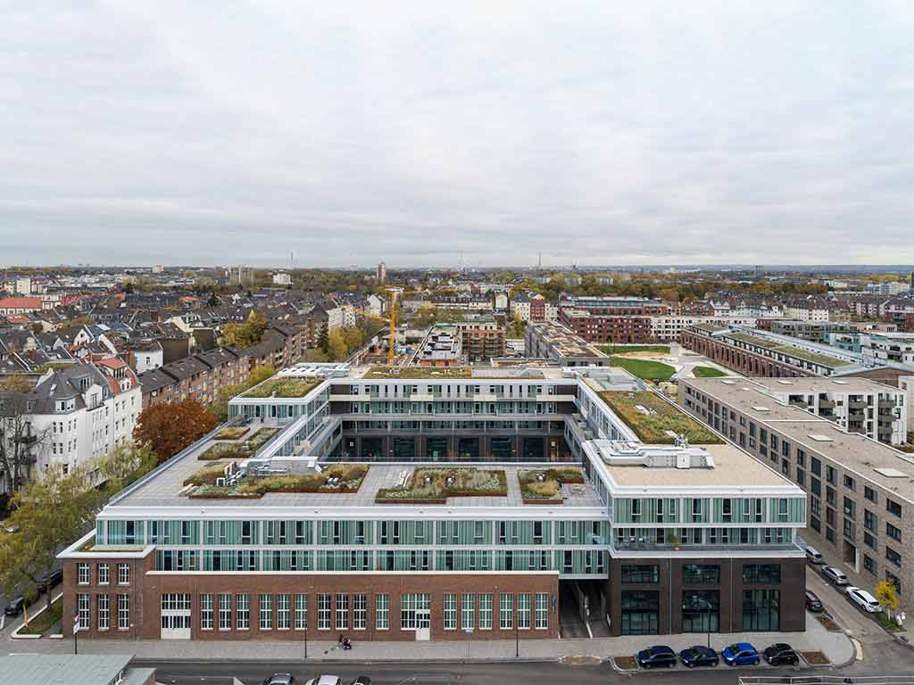 Das Büroloft Clouth 104 in Köln-Nippes ist ein Vorzeigeprojekt für ressourcenschonendes Bauen und moderner Architektur. copyright: HG Esch