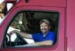 Ohne engagierte Trucker, mit oder ohne Migrationshintergrund, bleiben Regale in Geschäften leer (Symbolbild) copyright: Envato / Mint_Images