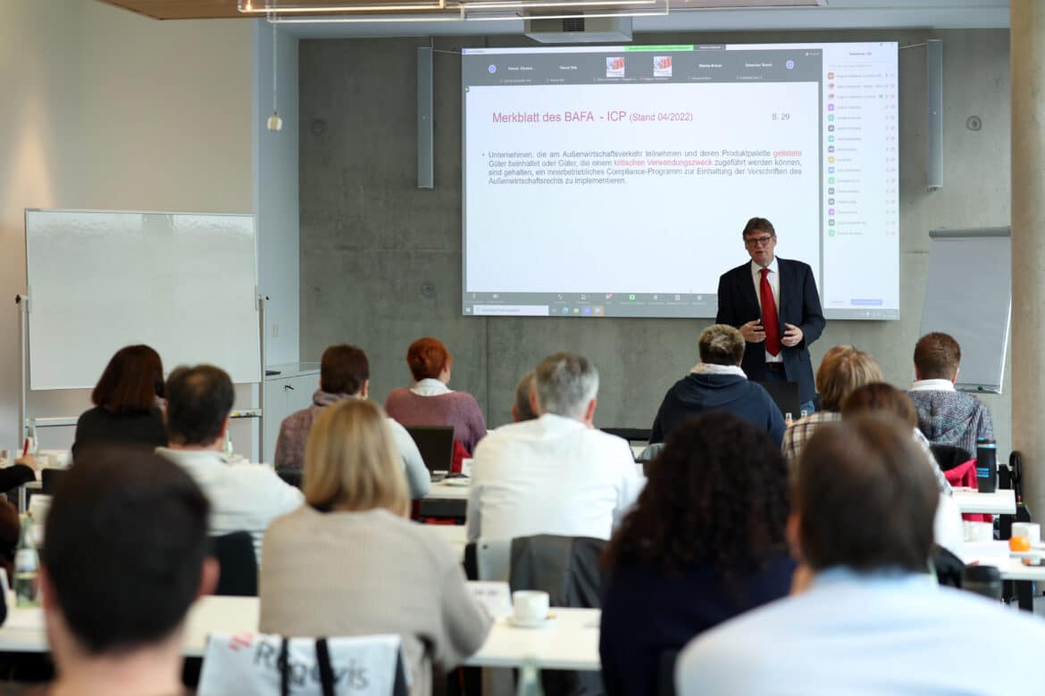 ReguvisSeminar-14 Fortbildungen sind im weiten Themenfeld der Außenwirtschaft auf jedem Level Gold wert